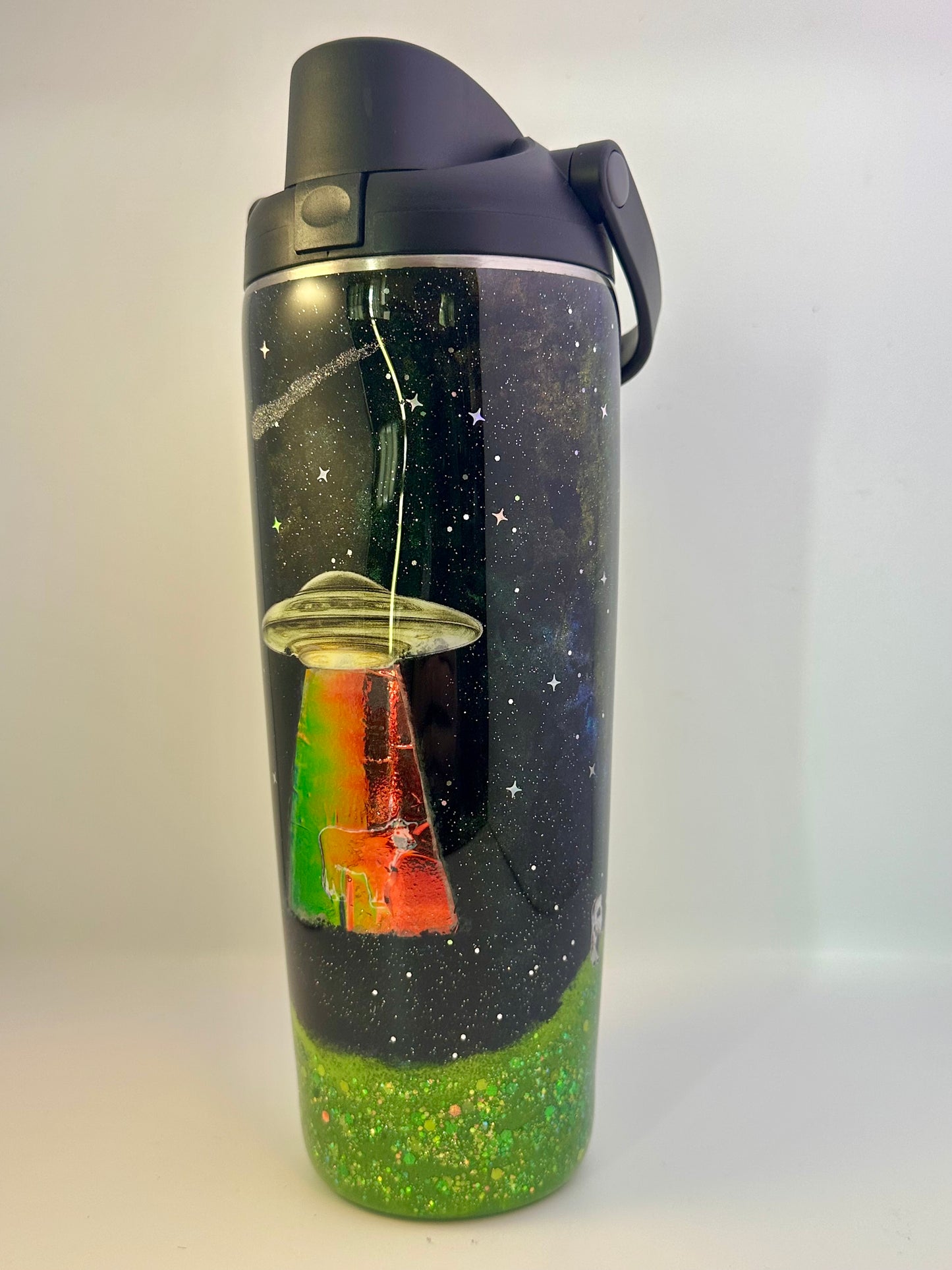 Auction 4, UFO